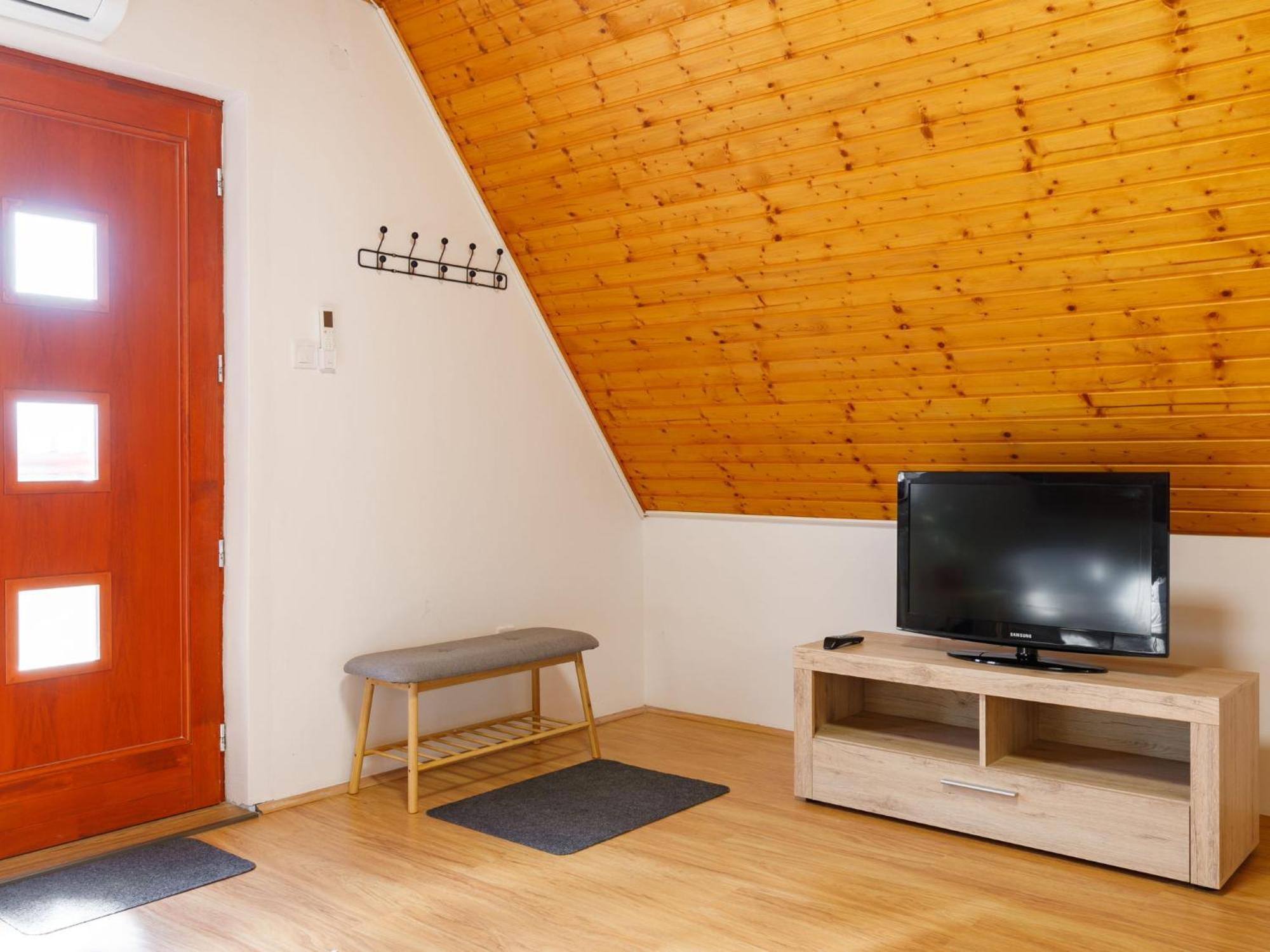 Holiday home Emi - Bac110 By Interhome *